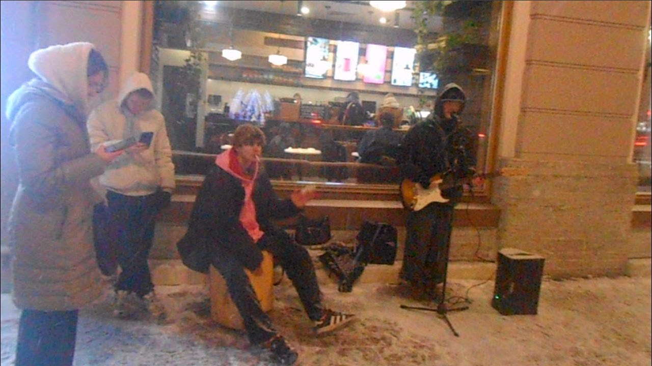 Уличные музыканты Питер Влад StopTime, Василиса и Демьян на Невском 2 февраля ч1 - Родной город