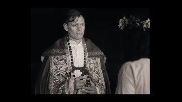 Acteur Justin Samgar speelt de rol van priester in muziekvideo Counterjib