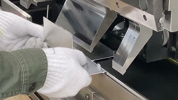 プレスブレーキ（ベンダー加工機）RG-25　－カバー製品の曲げ加工