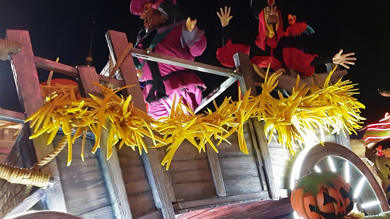La parade de la soirée Halloween 2018 à Disneyland Paris