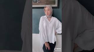 Rekomendasi Legging Anti Perut Buncit