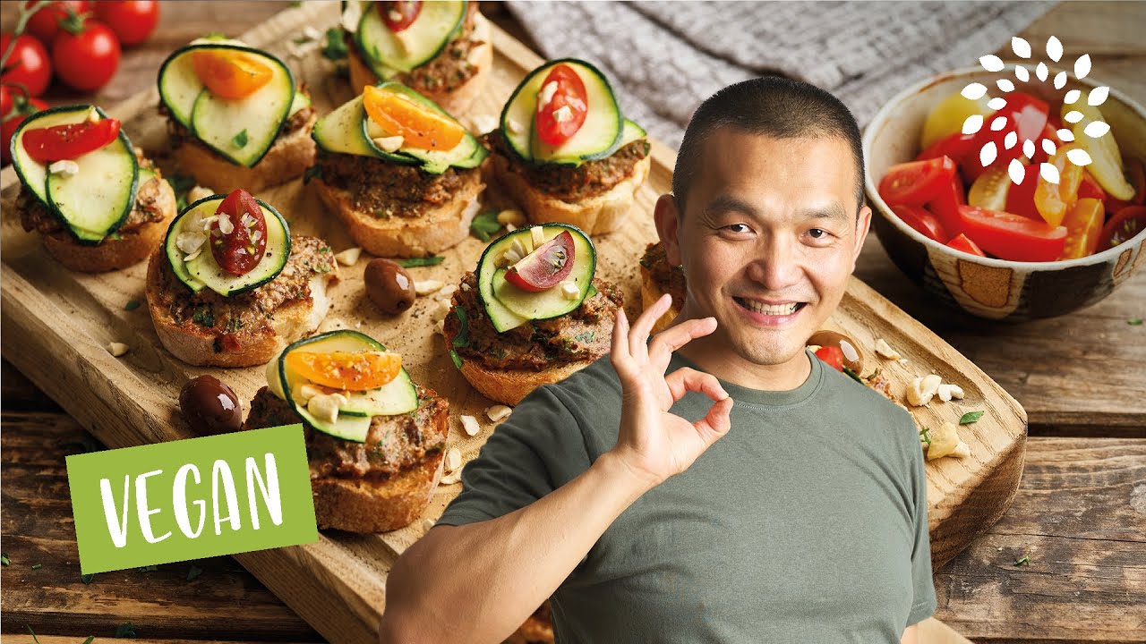 Olivenpaste auf geröstetem Brot | Apéro & Fingerfood  - Vegan