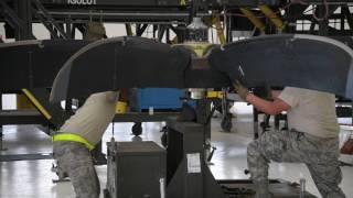 146th Maintenance Replaces C-130J Propeller