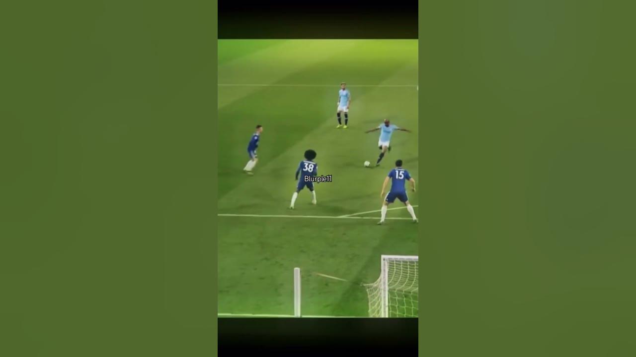 How a fan missed V. Kompany’s screamer 🔥😢 #mancity