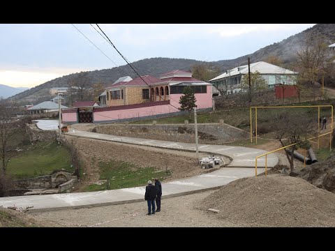 სოფელ ძველ ქვეშში ბეტონის გზის მოწყობის სამუშაოები მიმდინარეობს