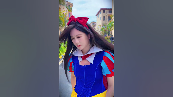 The clown and the white angel died trying to save Snow White#Snow White#short#clown#Angel