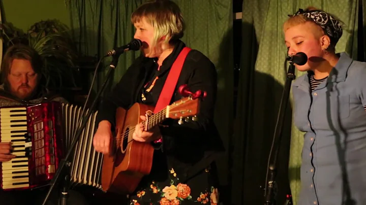 Teresa Dixon - Apple Isle // Bass Strait Album Lau...
