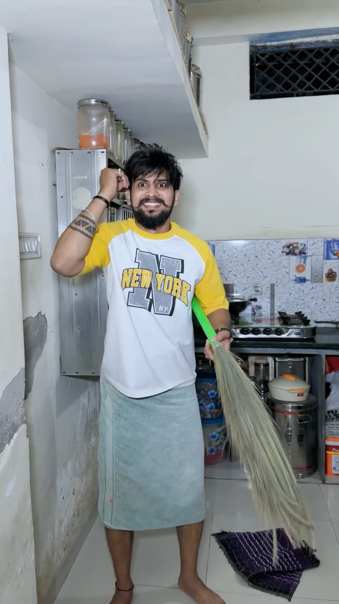 Biwi no.1?||funny videos||#comedy #biwino1 #funny #youtubeshorts #funnyvideo #golu008