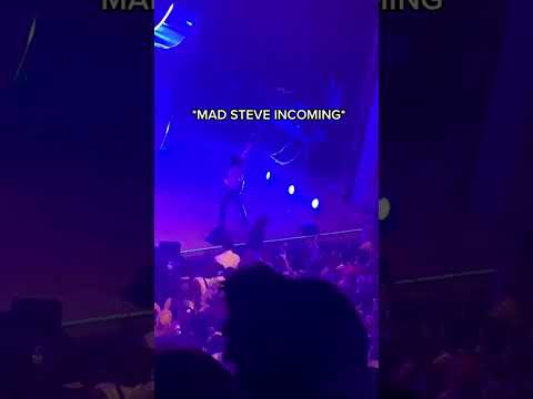 Steve Lacy Smashes Camera on Stage 😳