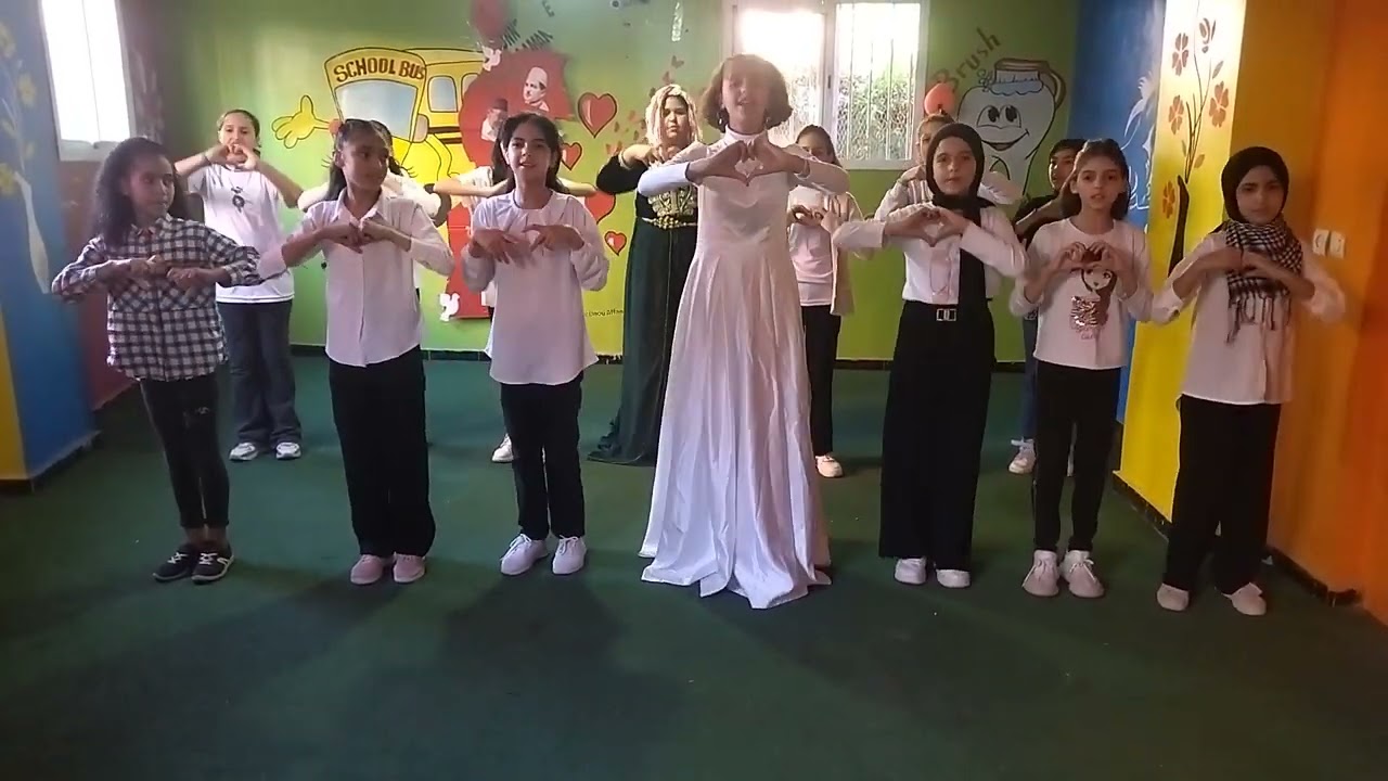 رقصة المغرب بلادي أرضي وأرض جدادي