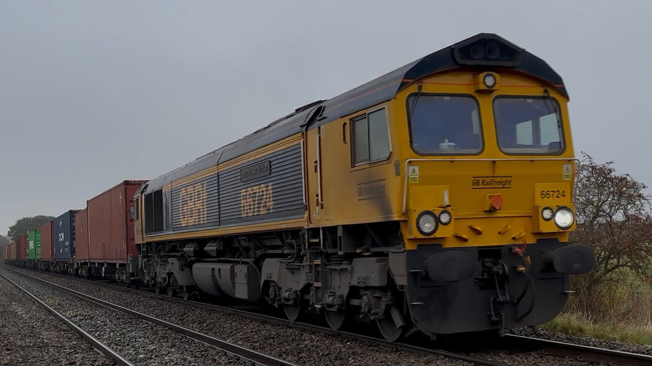 Diesel locomotive 66150+66158 66724 66709 170109 769549 170623 66764 66571 66718 66007 great tone