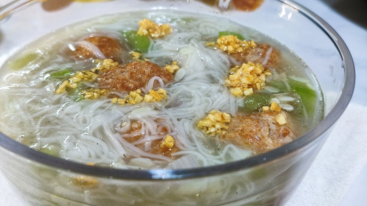 Almondigas | Meatballs with Misua and Patola