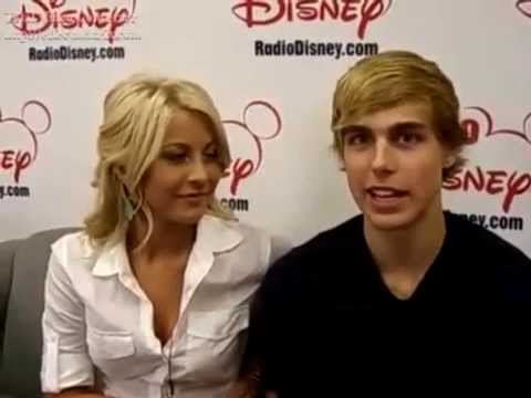 Livin La Vida Loca Spanish Version Cody Linley Video