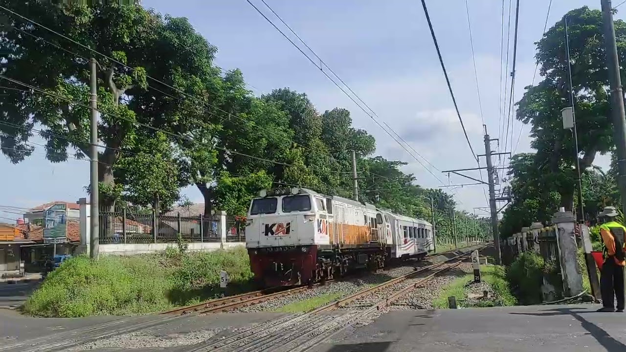 KLB Uji coba double track Bogor-Sukabumi melintas langsung JPL 23 Universitas Pancasila