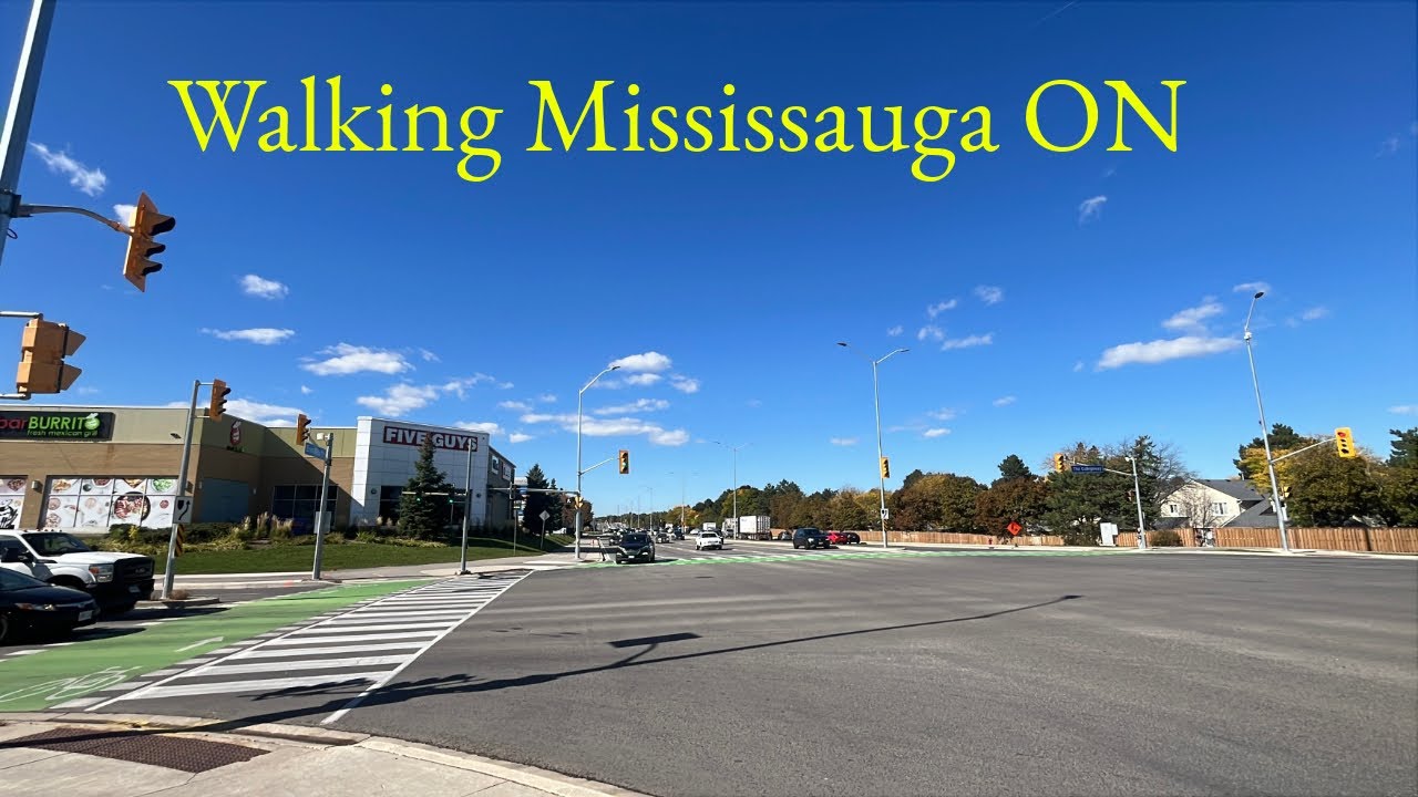 Walking Erin Mills Parkway in Mississauga's South Common Neighbourhood 10/9/2025