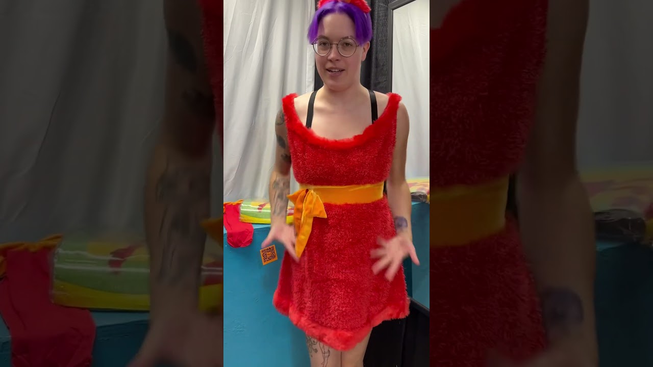 What's in the Package? | Elmo Sassy | 