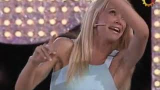 La Tota Entrevistando A Nazarena Velez