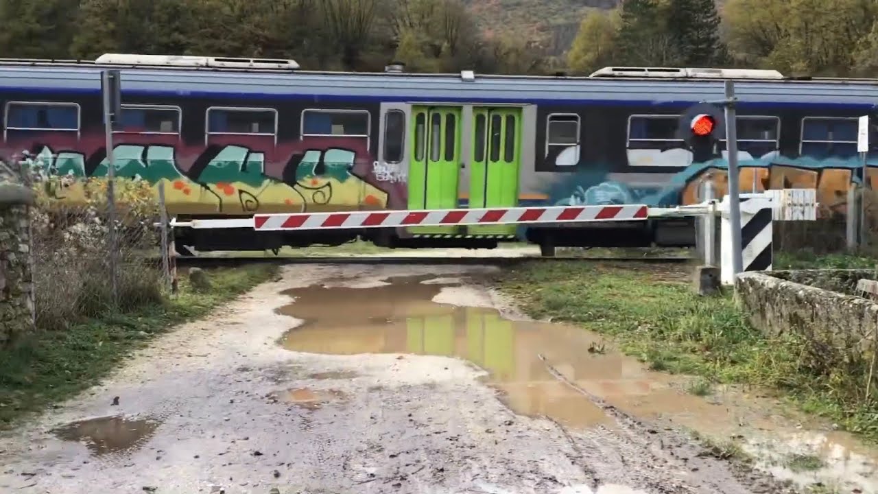 Passaggio a livello Sella di Corno (AQ)//level crossing