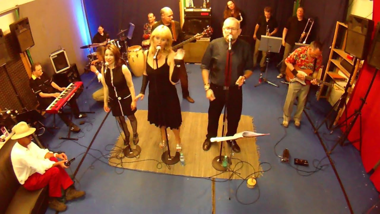 Chrono Popp & the Sorry Babies - Hokus Pokus Puff auf YouTube ansehen Chrono Popp & the Sorry Babies - Hokus Pokus Puff auf YouTube ansehen