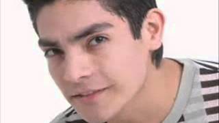 Video thumbnail of "Erick Elera-Aun me amas 2012"