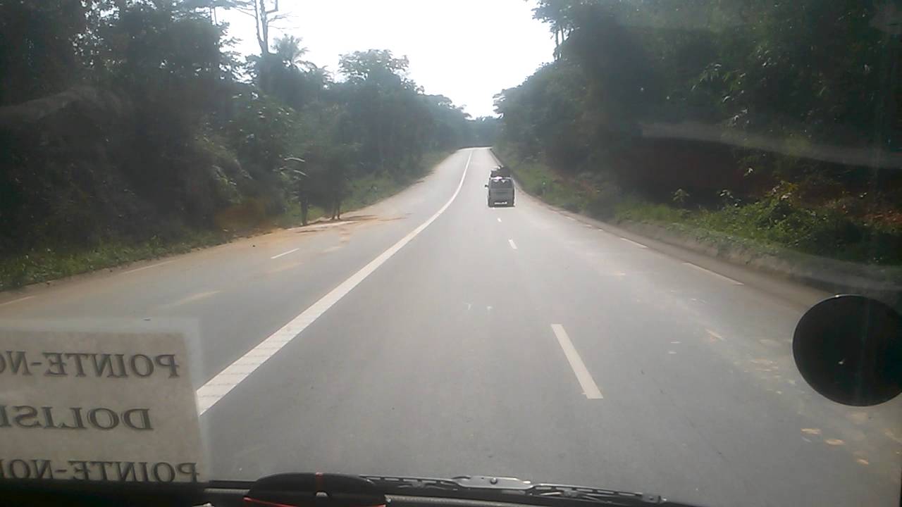 RN1 DANS LE MAYOMBE VERS POINTE-NOIRE