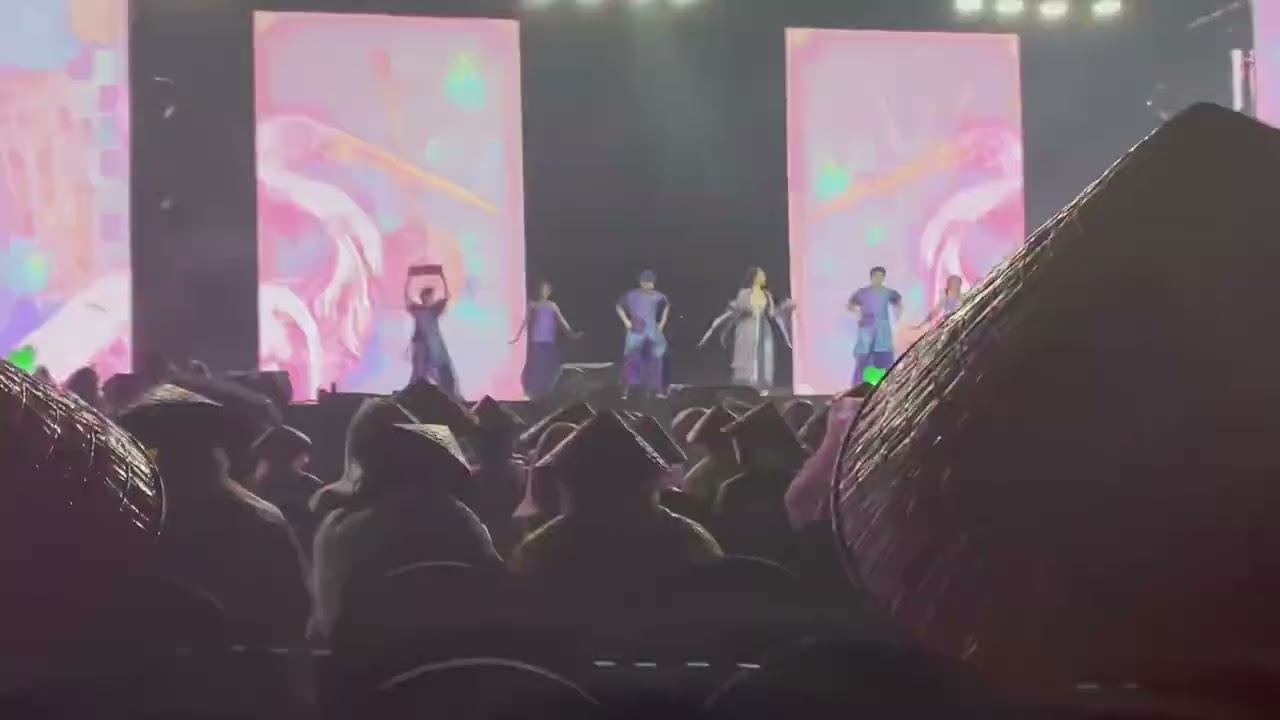 Lý Miền Bắc 2 - Phương Mỹ Chi - School Tour Vũ Trụ Cò Bay