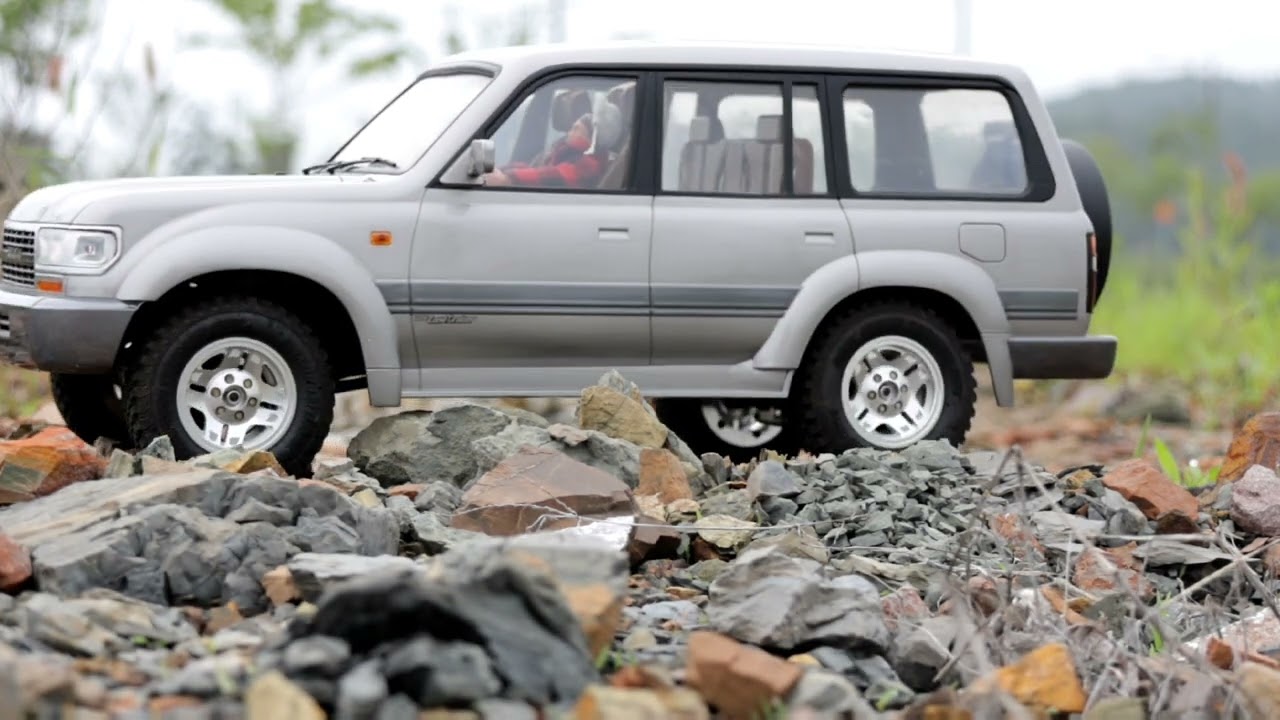 rc car \ the rc  car driving of the urban type \ toyota LC80 scale rc \ custom rc