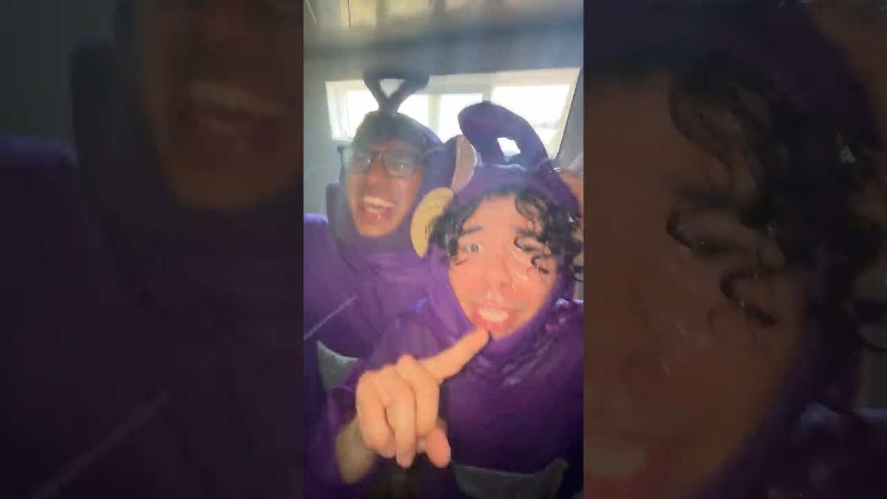 SHE KEEPS ON TEXTING ME? 