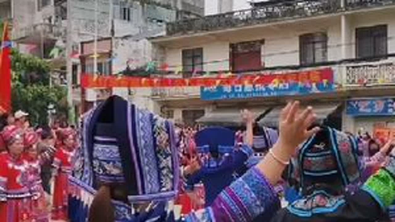 明江镇首届民族风情节，大型集体舞《广西欢迎你》#库存视频 #民族特色民族文化 2026.2.21.