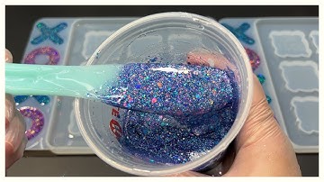 Gorgeous GLITTERIFIC Tic Tac Toe Game Board Made with Epoxy Resin | Easy Resin Crafts for Beginners