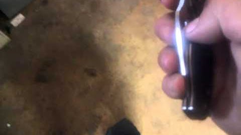 How to open a spyderco knife, "Thumb Flick" part 2