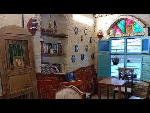 من مخزن مهمل إلى مقهى تراثي