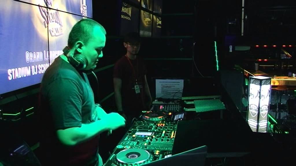 R JODY (STADIUM CALLING)