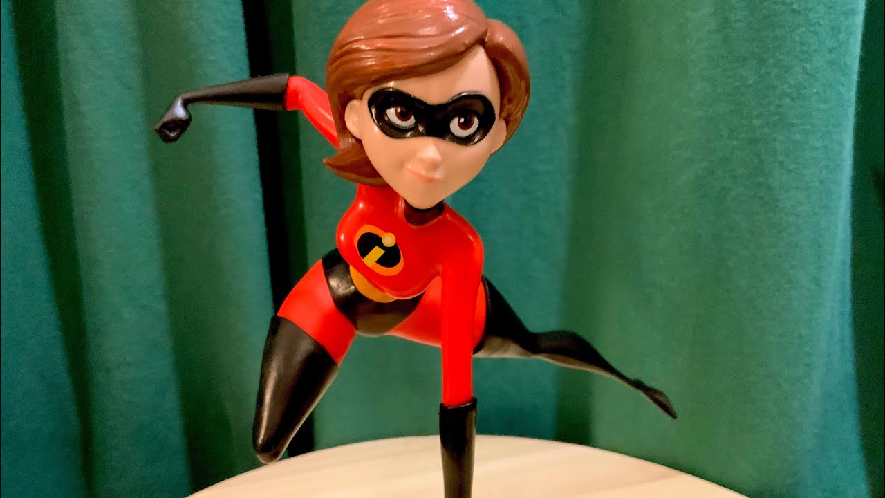 Elastigirl Mrs. Incredible Statue.