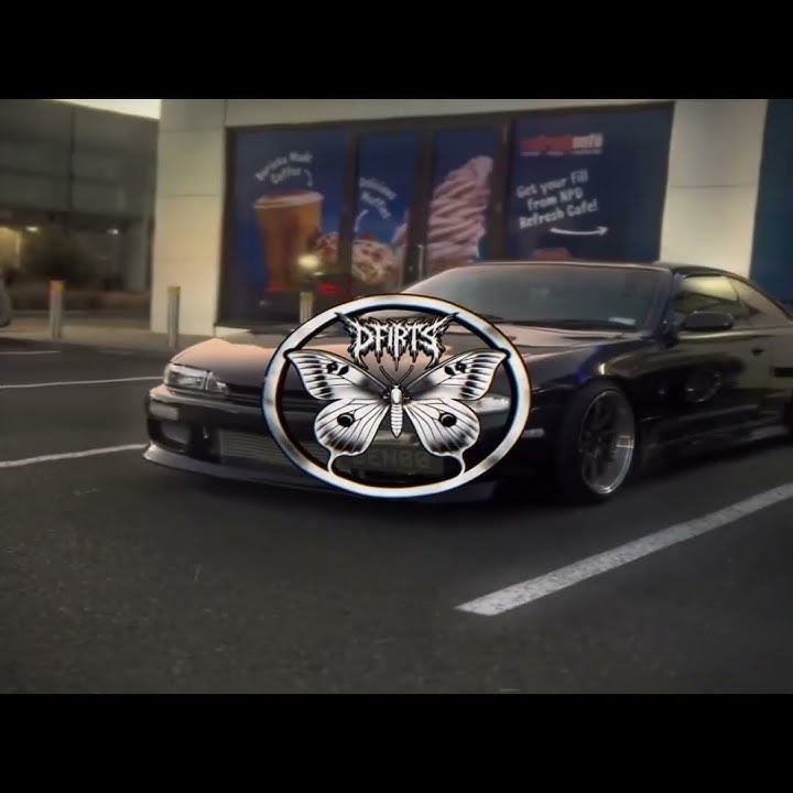 Song: magnolia x pimp named slick back (gypsy woman remix)