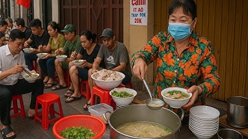 Tổng hợp những món ăn nổi tiếng ở vỉa hè Sài Gòn, khách ngồi ăn đông kín ghế