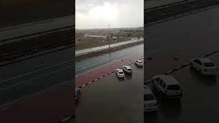 Dubai இல் இன்று இடியுடன் கூடிய மழை பெய்து வருகிறது #dubailife #dubaitamil #rainyday