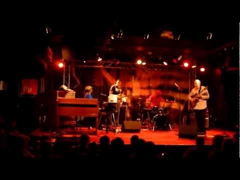 JOHN SCOFIELD R&B QUARTET - " Hurry Up This Way Again " @ New Morning, 26-9-2011