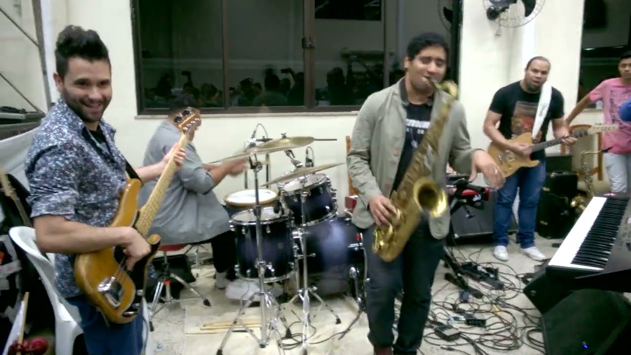 OS ANJOS TE LOUVAM - Eli Soares na Assembleia de Deus Casimiro de Abreu/RJ (ADCA) - 14/10/2017