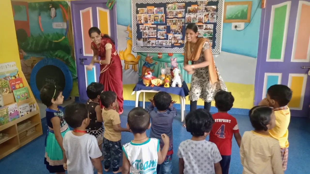 OLD MACDONALD RHYME WITH PUPPETS - YouTube