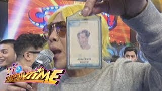 It's Showtime Cash-Ya: Vice shows his old I.D picture
