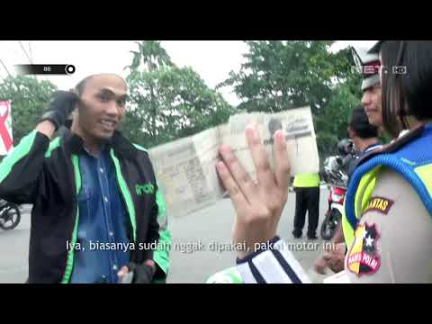 Untuk Jaga Keselamatan Petugas Berhentikan Pengendara Motor Membawa Kulkas - 86 Untuk Jaga Keselamatan Petugas Berhentikan Pengendara Motor Membawa Kulkas - 86