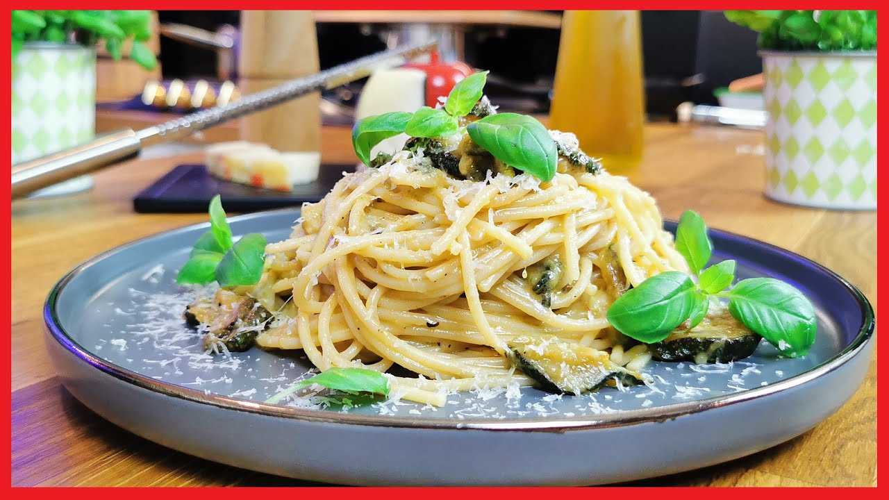 Paste/Spaghete cu Dovlecel si Provolone Spaghetti alla Nerano