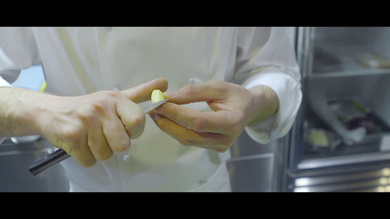 How to Tourne Zucchini with a Paring Knife Le Cordon Bleu Ottawa