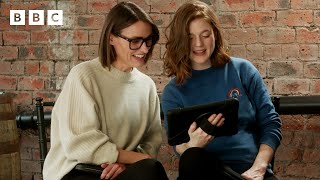 Suranne and Rose React to GORGEOUS fan art 🎨🥰 | Vigil - BBC