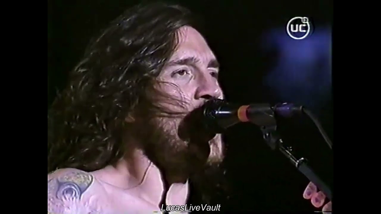 Red Hot Chili Peppers - Live In Chile 2002 (22 YEARS