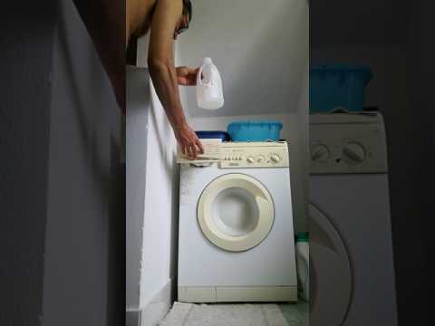 Come eliminare la schiuma eccessiva da un lavaggio in lavatrice