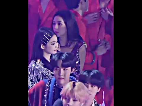 Jisoo & Taehyung eye contact moments #kimtaehyung #jisoo #vsoo