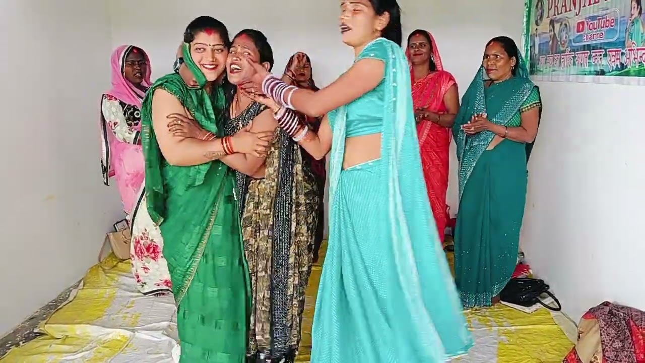 #viral ||हम हूं अपने मम्मी के दुलारी हो पिया||#चुटकुला देहाती नाच गीत||#धमाकेदार वीडियो||आप लोग शेयर