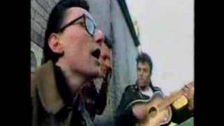 BMX Bandits - Interview + Fight For Your Right